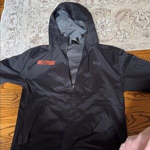 Ladies REI Rainier Rain Jacket With Hood Black Size small